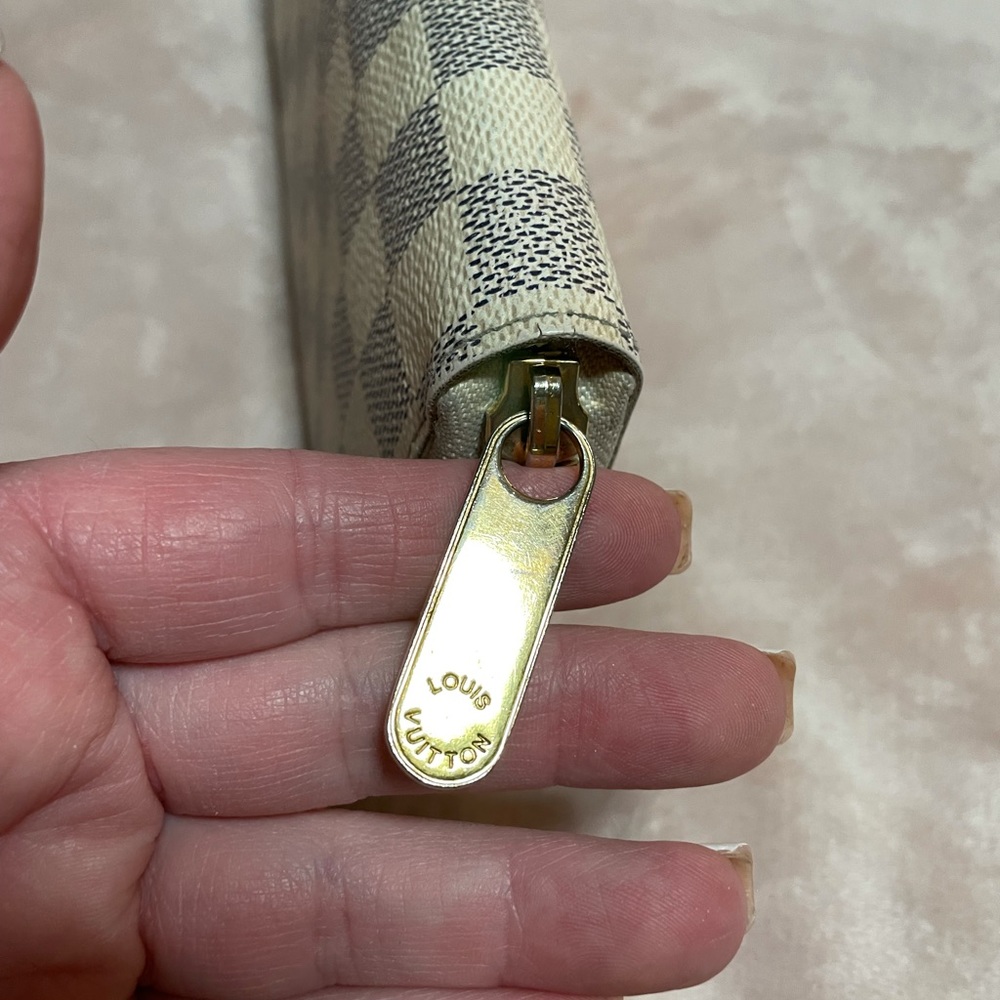 ✨Louis Vuitton Damier Zippy Wallet✨ - Picture 10 of 13